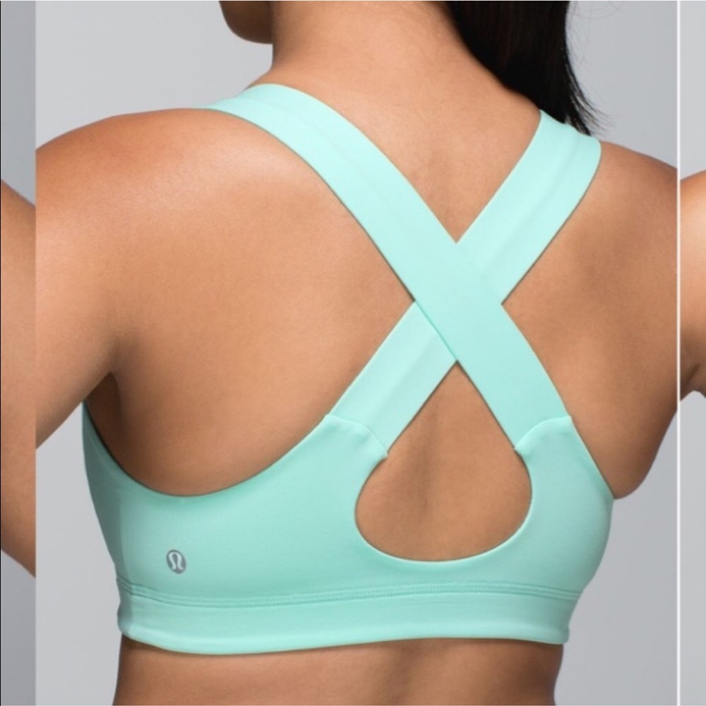 Lululemon sports bra